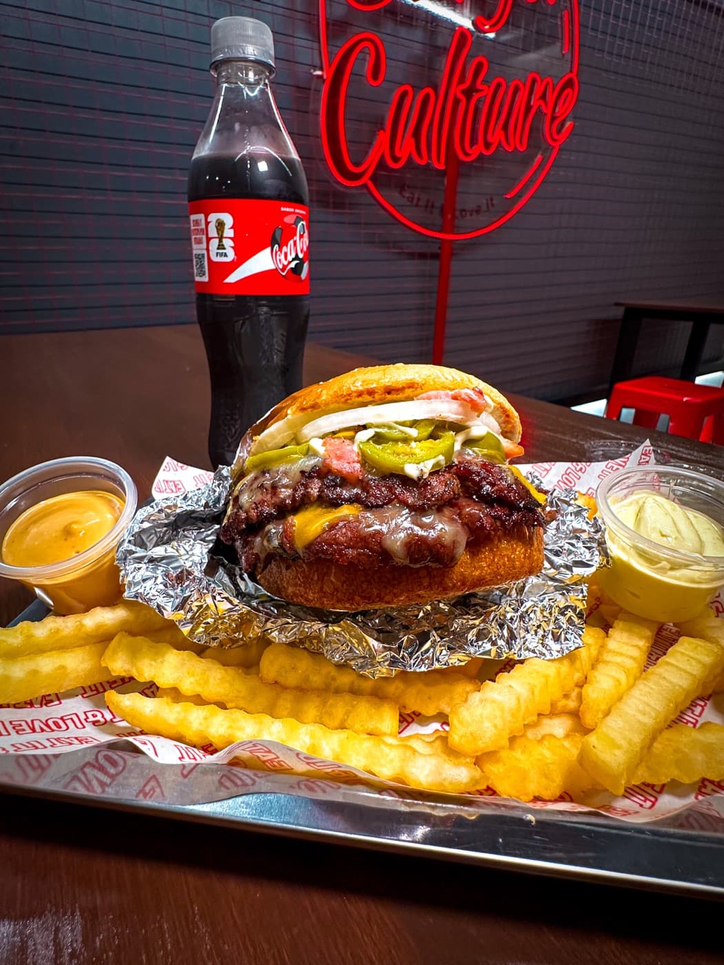 Combo Mundialero de Burger Culture SCZ — hamburguesa, papas y refresco