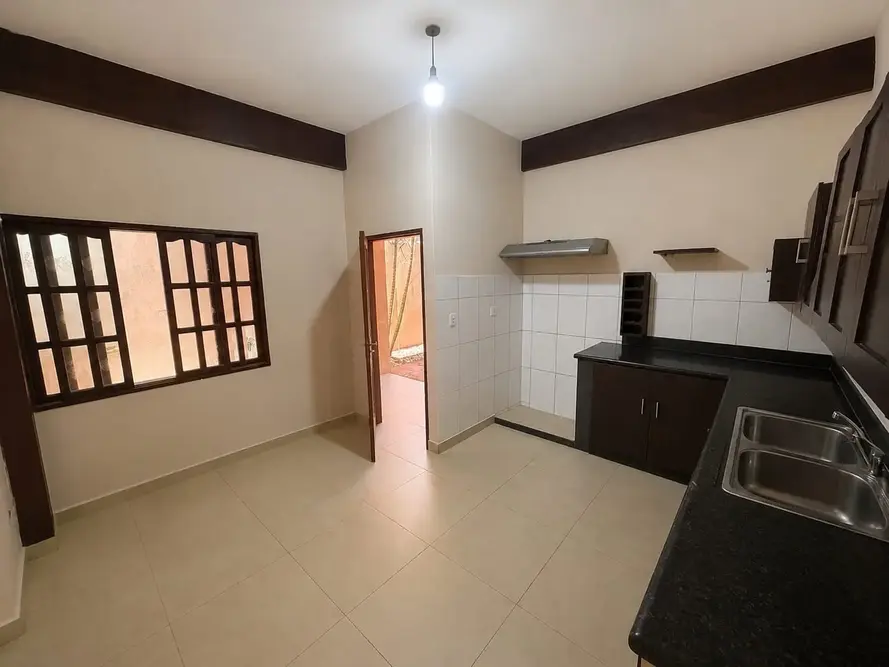 Foto de CASA EN ESQUINA EN ANTICRETICO CON ALTO POTENCIAL - 6TO ANILLO DOBLE VIA LA GUARDIA