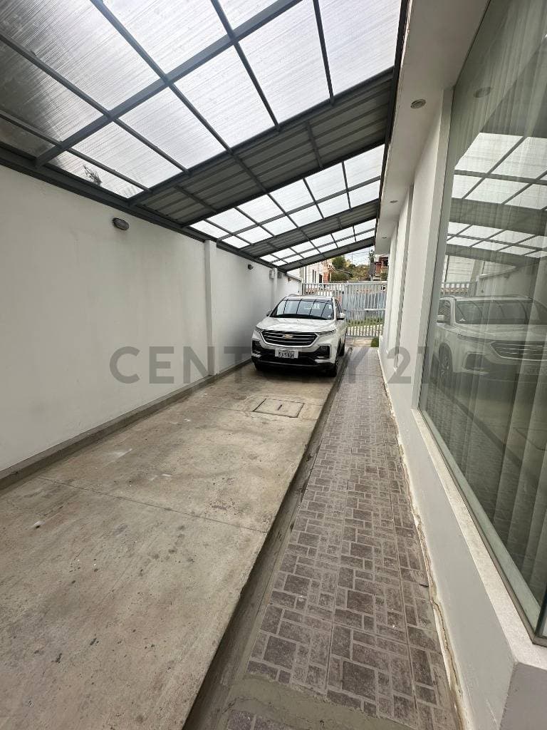 Foto de Casa en Alquiler en Auquisamaña Amoblada