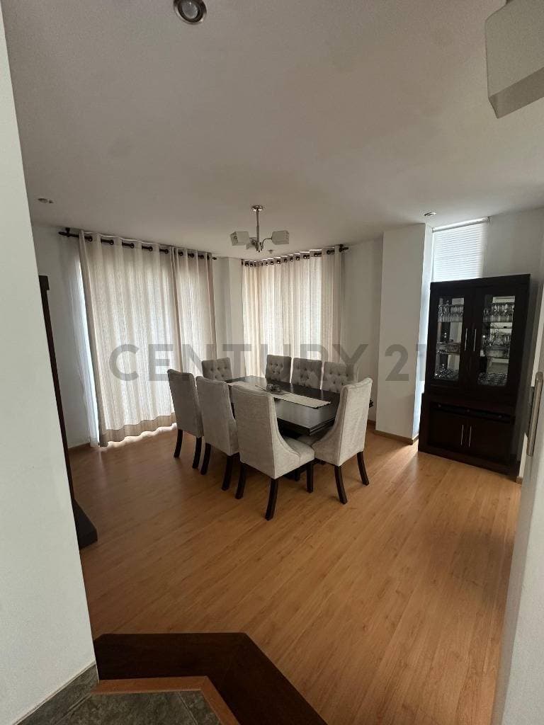 Foto de Casa en Alquiler en Auquisamaña Amoblada