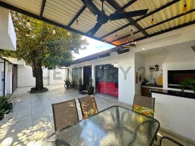 Foto de Casa + departamento en Hamacas a precio de terreno