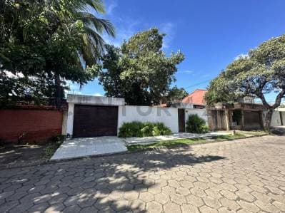Foto de Casa + departamento en Hamacas a precio de terreno