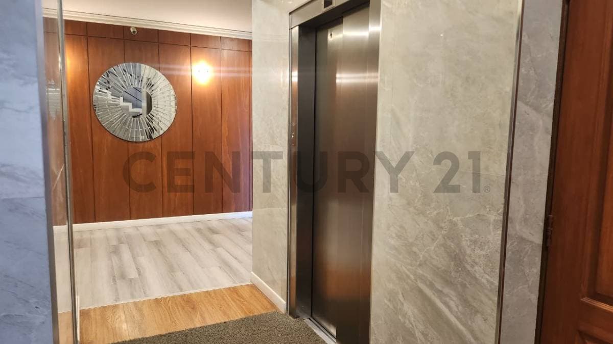 Foto de DEPARTAMENTO DE 1 DORMITORIO EN VENTA CON PARQUEO – COTA COTA C/30