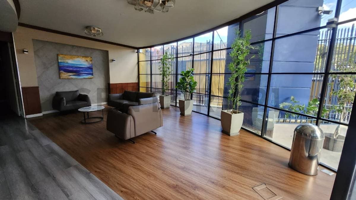 Foto de DEPARTAMENTO DE 1 DORMITORIO EN VENTA CON PARQUEO – COTA COTA C/30