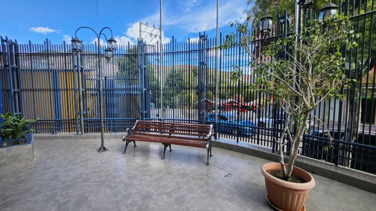 Foto de DEPARTAMENTO DE 1 DORMITORIO EN VENTA CON PARQUEO – COTA COTA C/30
