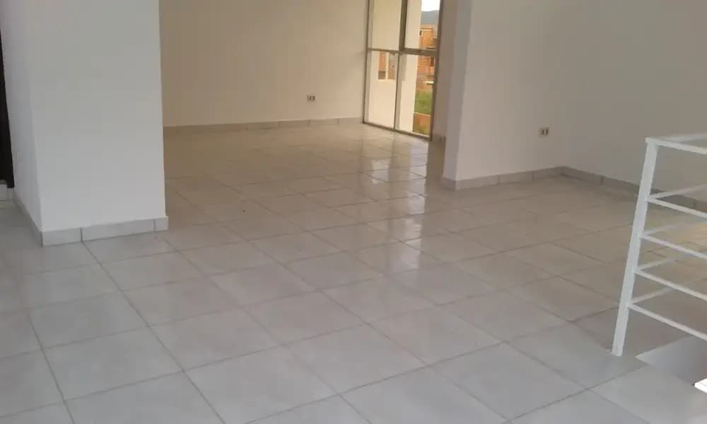 Foto de Casa amplia de lujo, en barrio Alto SENAC - ciudad de Tarija