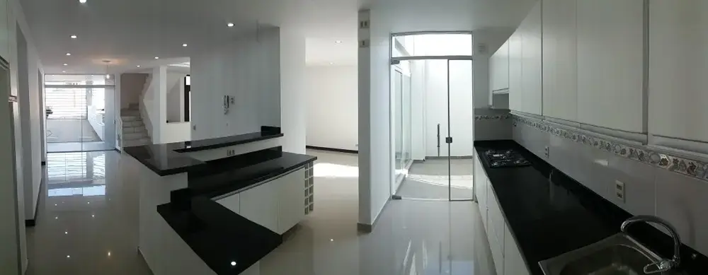 Foto de Casa amplia de lujo, en barrio Alto SENAC - ciudad de Tarija