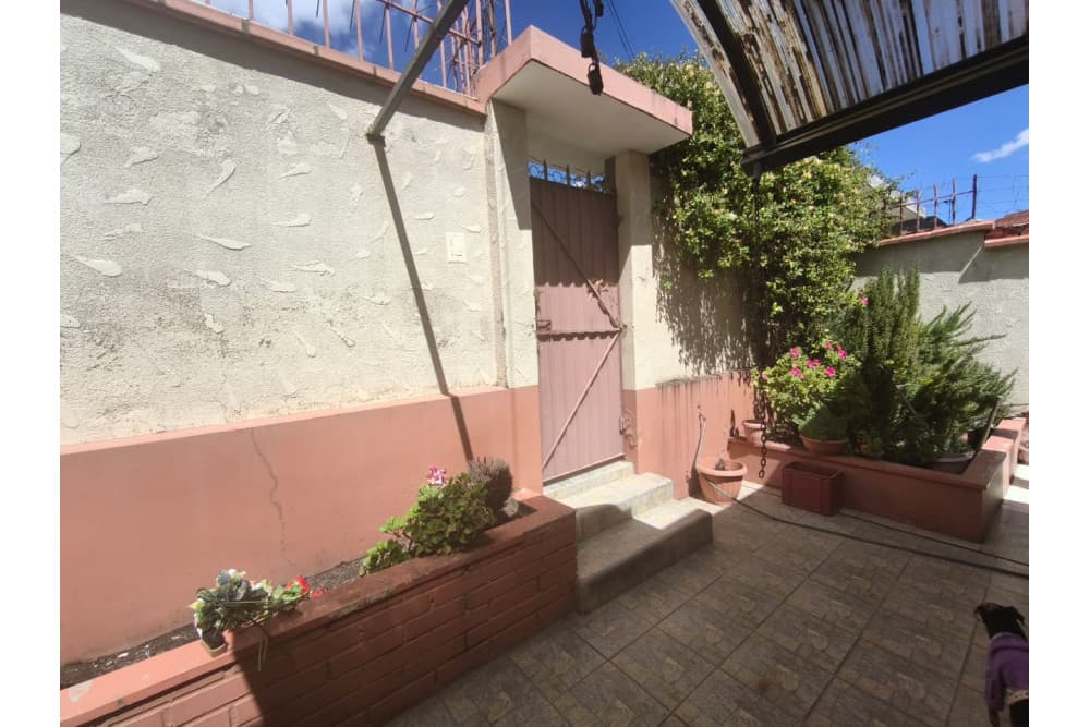 Foto de ACOGEDORA CASA AMOBLADA EN ALQUILER- LOS ROSALES ACHUMANI