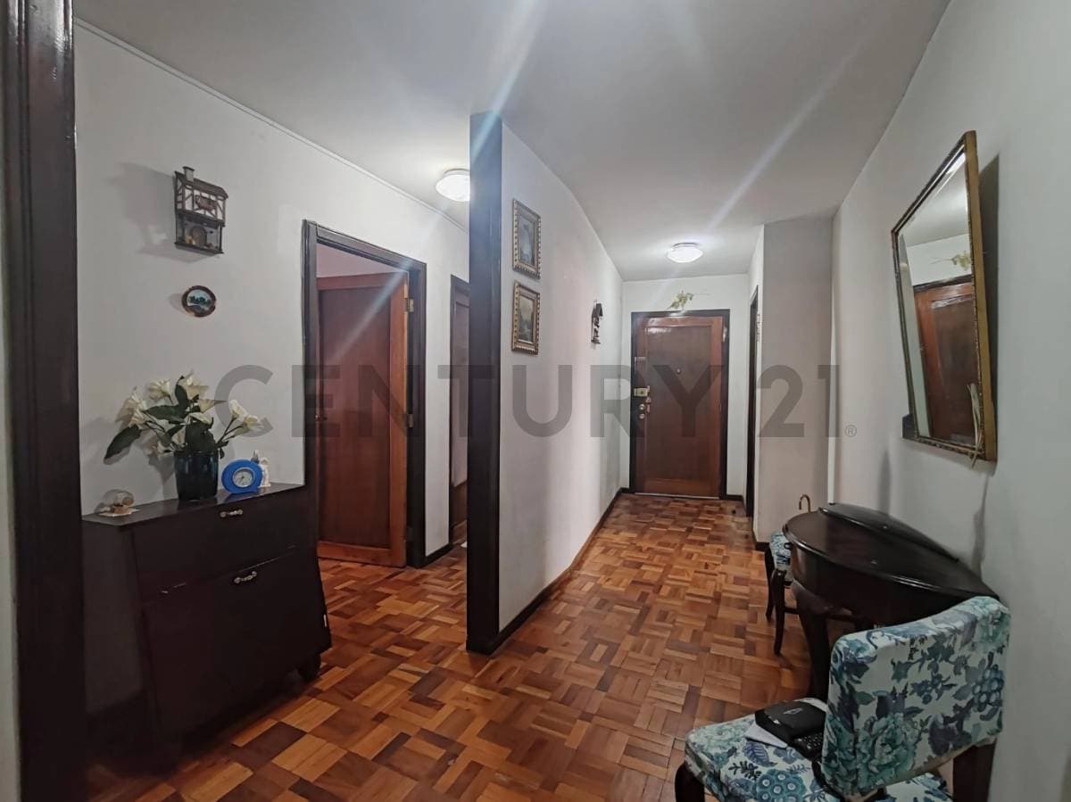Foto de VENTA DEPARTAMENTO Y PARQUEO EDIFICIO ORION, AV. SANCHEZ LIMA, SOPOCACHI