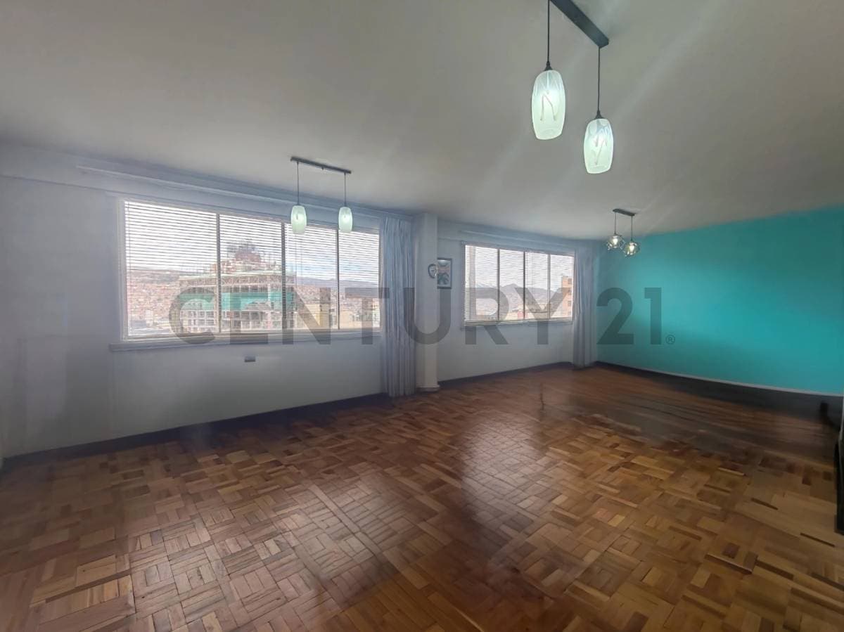Foto de VENTA DEPARTAMENTO Y PARQUEO EDIFICIO ORION, AV. SANCHEZ LIMA, SOPOCACHI