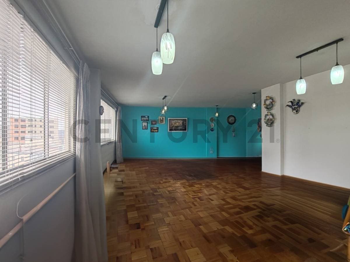 Foto de VENTA DEPARTAMENTO Y PARQUEO EDIFICIO ORION, AV. SANCHEZ LIMA, SOPOCACHI