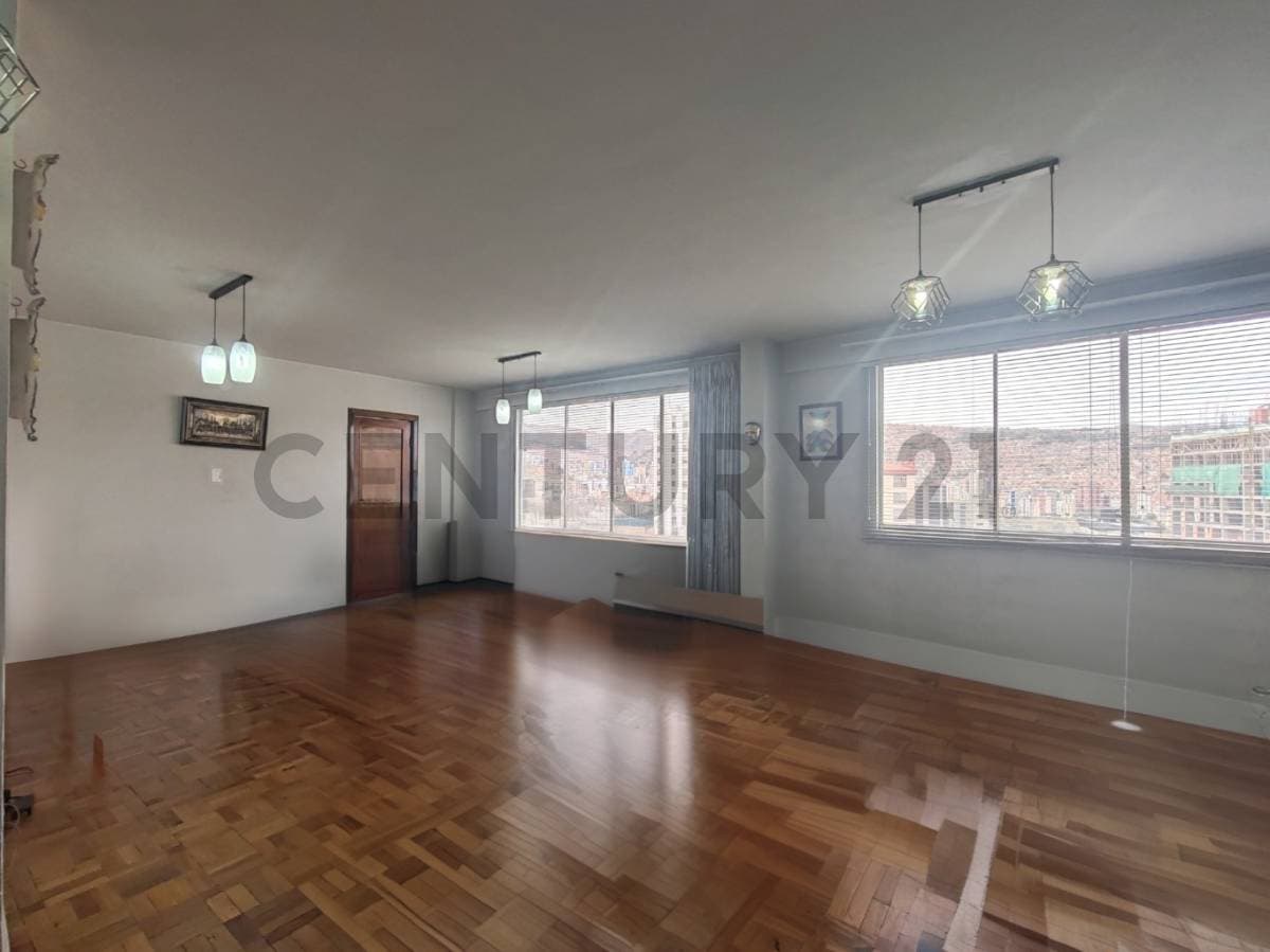 Foto de VENTA DEPARTAMENTO Y PARQUEO EDIFICIO ORION, AV. SANCHEZ LIMA, SOPOCACHI