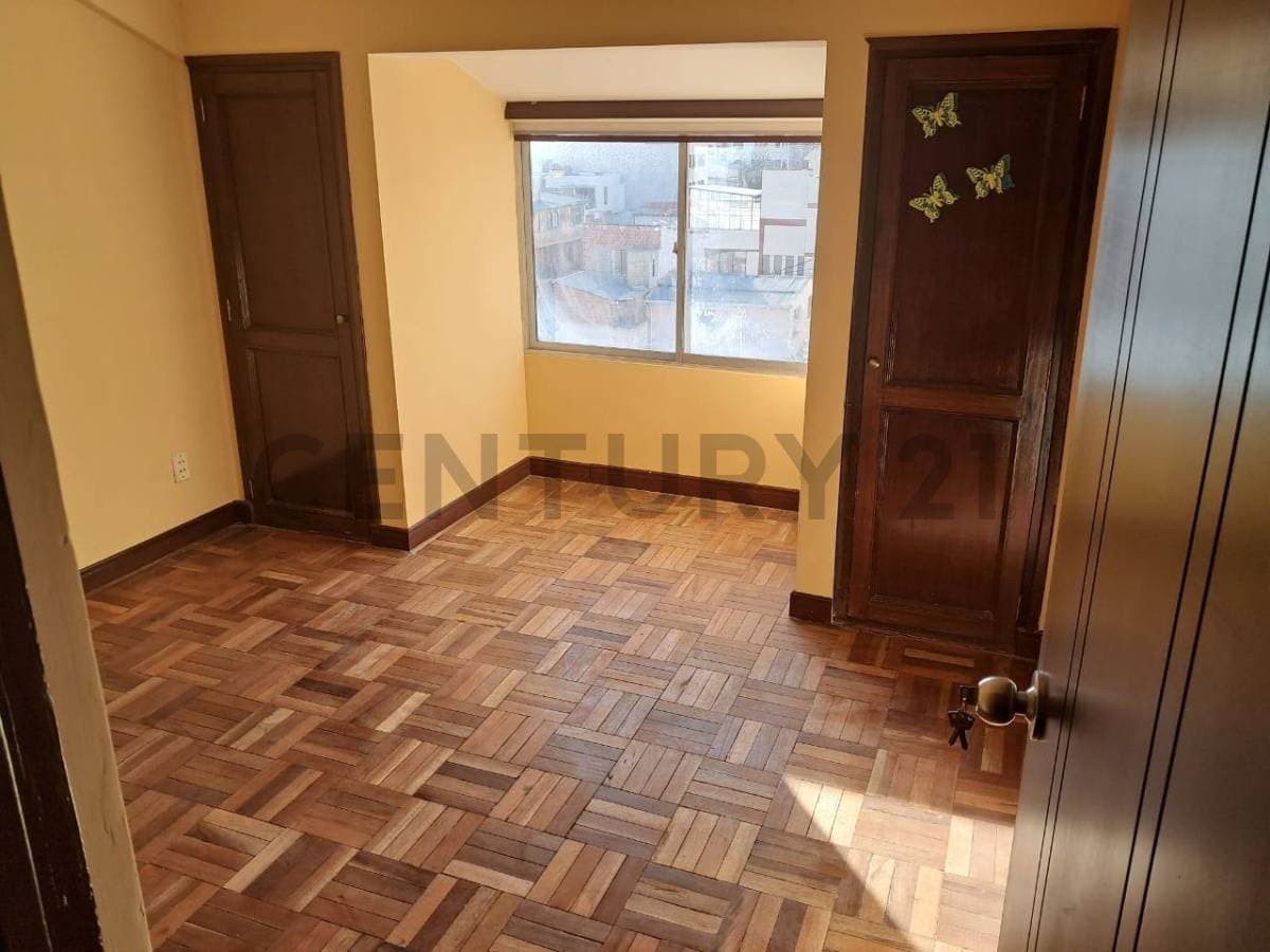 Foto de LINDO DEPARTAMENTO EN VENTA - ALTO OBRAJES