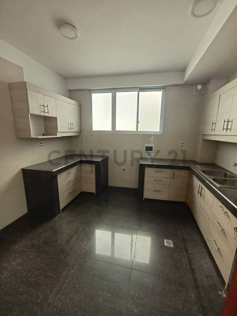 Foto de Departamento de 3D en Alquiler Urbanización Pinos Norte