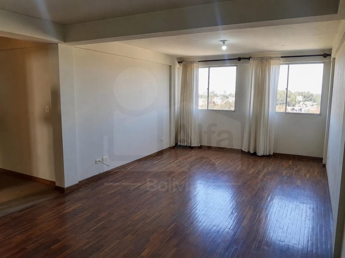 Foto de Departamento en Venta Zona Sarco - Condominio Valle Sarco
