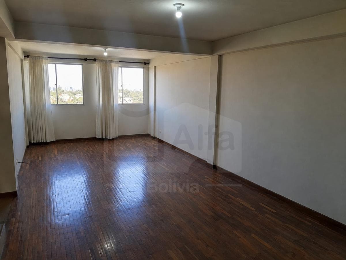 Foto de Departamento en Venta Zona Sarco - Condominio Valle Sarco