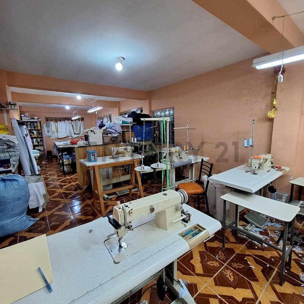 Foto de VENTA DE TALLER, DEPOSITO O SALON DE EVENTOS CENTRO DE LA PAZ