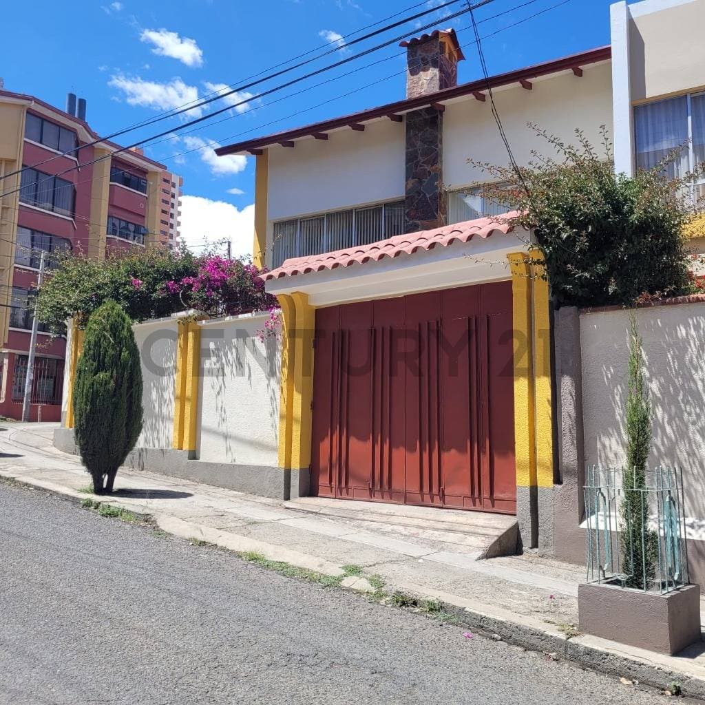 Foto de HERMOSA Y AMPLIA CASA EN ALQUILER PARA OFICINAS EN CALACOTO