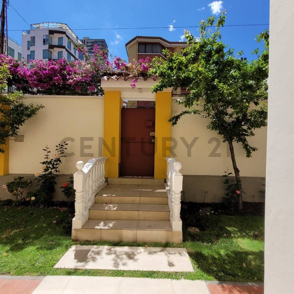 Foto de HERMOSA Y AMPLIA CASA EN ALQUILER PARA OFICINAS EN CALACOTO