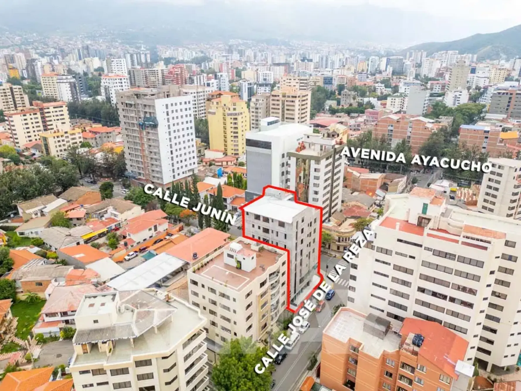 Foto de AMPLIO LOCAL COMERCIAL EN ALQUILER ZONA CENTRAL