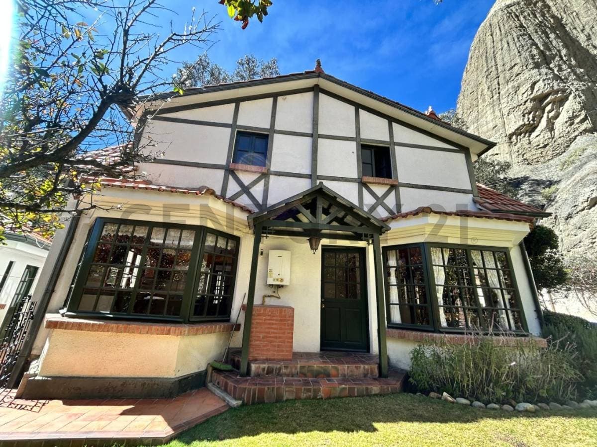 Foto de BONITA CASA EN ALQUILER EN ACHUMANI EN URBANIZACION PRIVADA PAMIRPAMPA