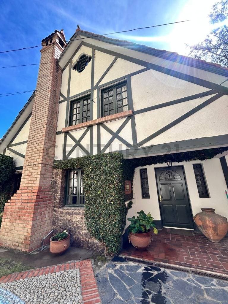 Foto de BONITA CASA EN ALQUILER EN ACHUMANI EN URBANIZACION PRIVADA PAMIRPAMPA