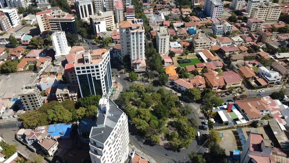 Foto de Departamento de 3 dormitorios en alquiler en pleno Centro de Cochabamba