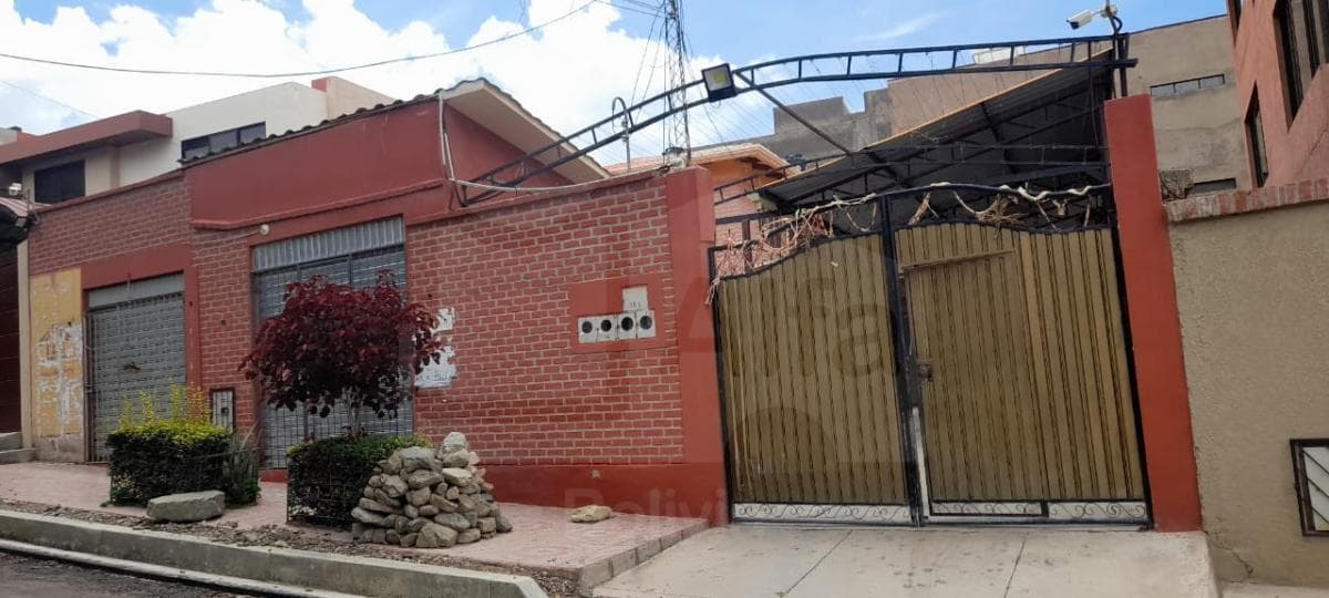 Foto de DEPARTAMENTO EN PRIMERA PLANTA EN ANTICRÉTICO – SEMIINDEPENDIENTE