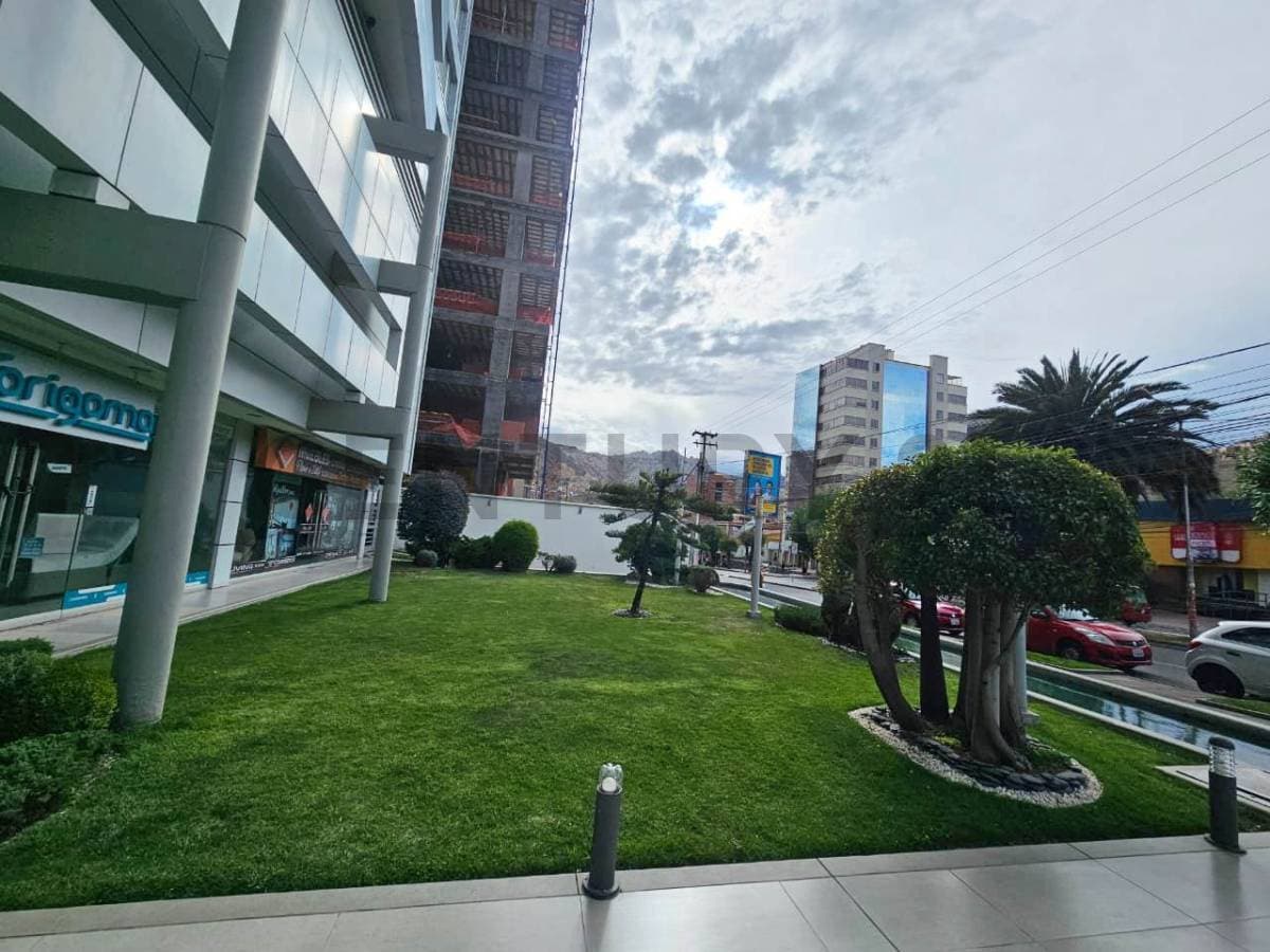 Foto de DEPARTAMENTO DE LUJO EN ALQUILER – CALACOTO, AV. BALLIVIÁN