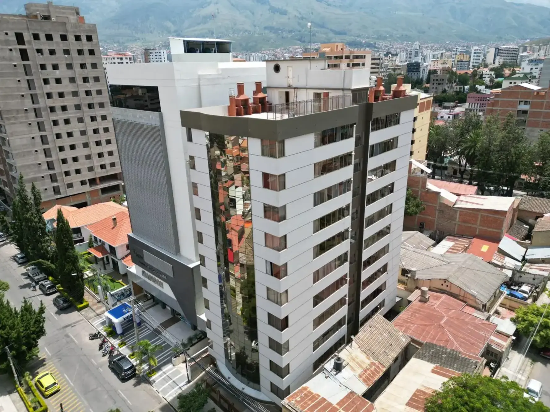 Foto de DEPARTAMENTO SEMIAMOBLADO EN ALQUILER