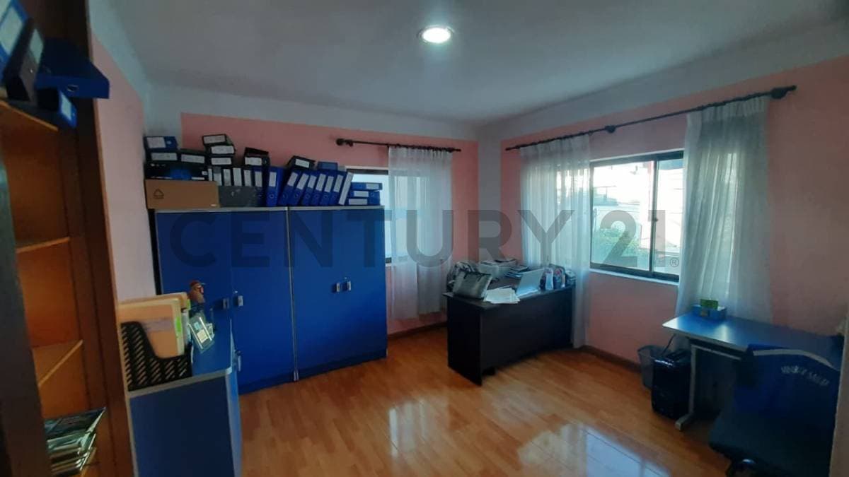 Foto de CASA EN VENTA – MIRAFLORES