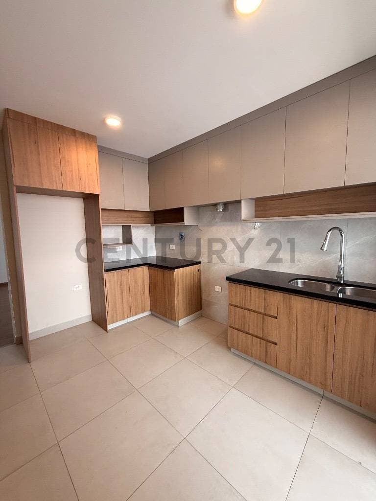 Foto de EXCLUSIVO DEPARTAMENTO EN ALQUILER - EDIFICIO PUNTA DEL ESTE