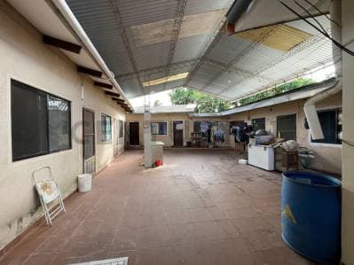 Foto de Casa en venta – zona sur Entre 2do y 3er anillo