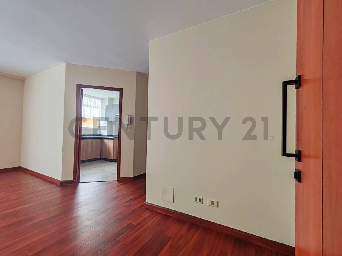 Foto de Estrena departamento en alquiler, Calacoto Av. Fuerza Naval y calle 25
