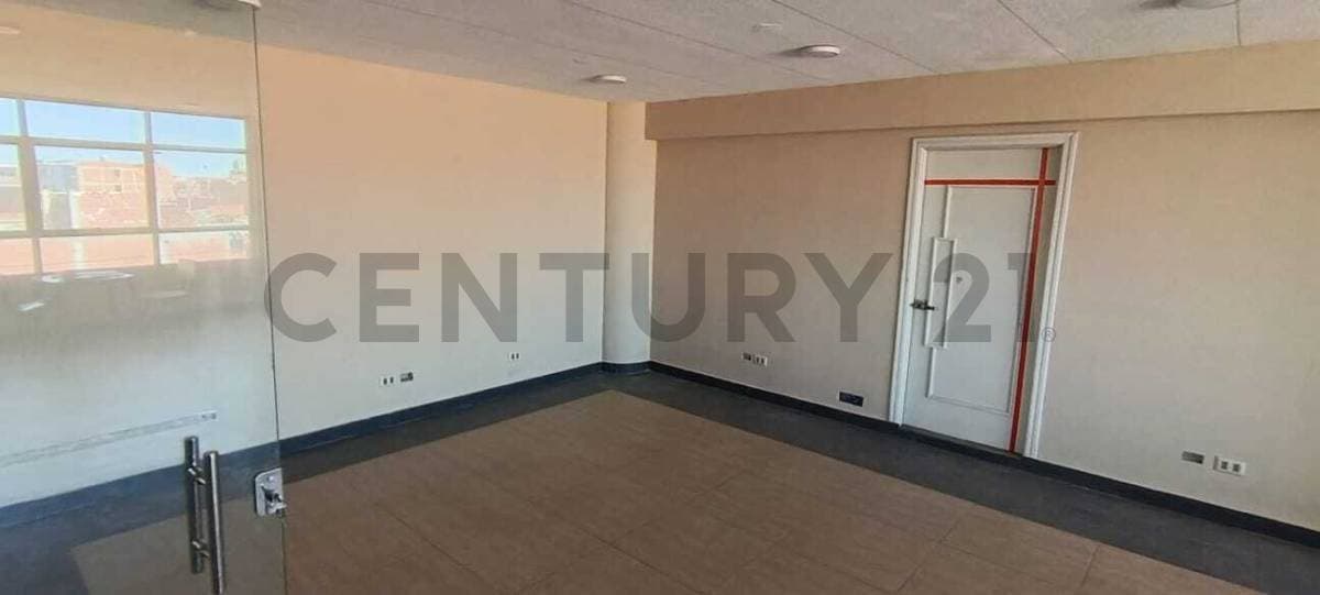 Foto de OFICINA NUEVA A ESTRENAR #2 PISO 2 EN ALQUILER – OSCAR MALLS, EL ALTO