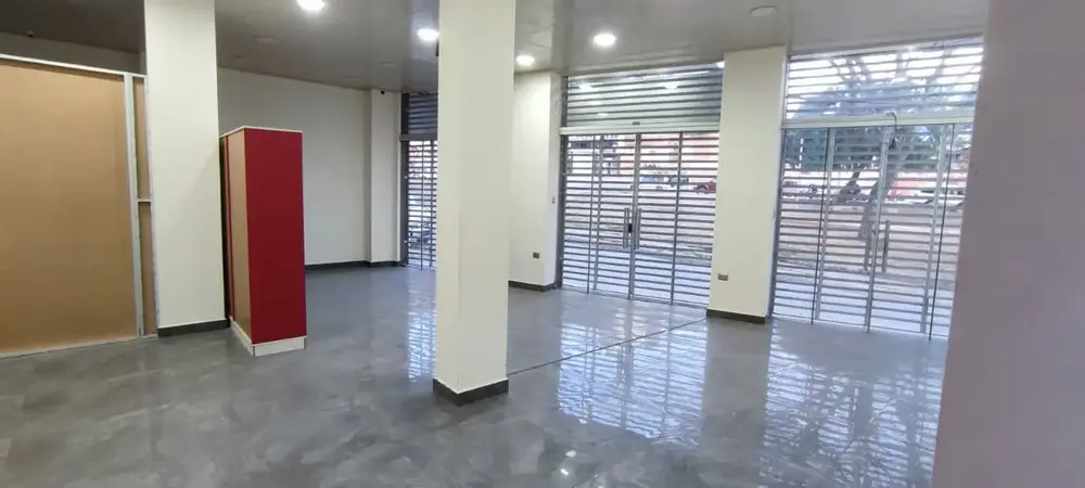 Foto de Ambiente Comercial En Alquiler