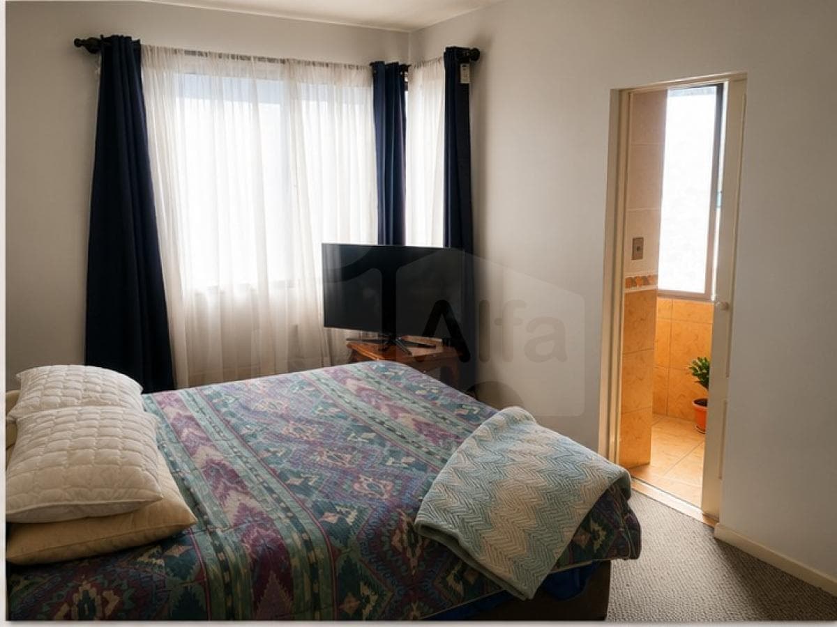 Foto de DEPARTAMENTO + PARQUEO EN VENTA – EDIFICIO JADE II