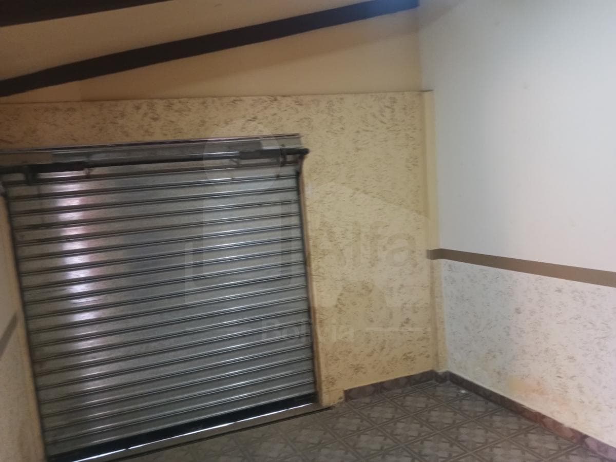 Foto de PLANTA BAJA EN ANTICRÉTICO – CASA INDEPENDIENTE CON 2 TIENDAS