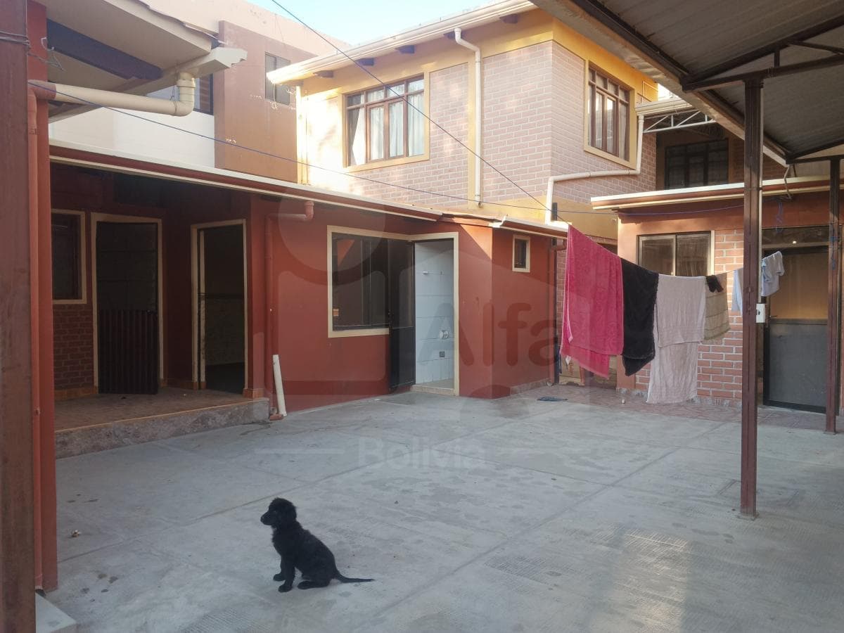 Foto de PLANTA BAJA EN ANTICRÉTICO – CASA INDEPENDIENTE CON 2 TIENDAS