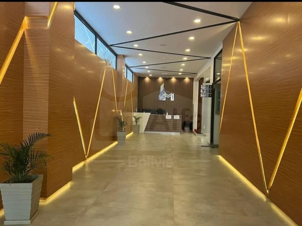 Foto de DEPARTAMENTO DE LUJO AMOBLADO DE 3 HAB. EN ANTICRÉTICO – ZONA NORTE