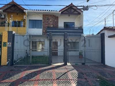 Foto de CASA EN VENTA-ZONA ALEMANA ENTRE 3ER Y 4TO ANILLO