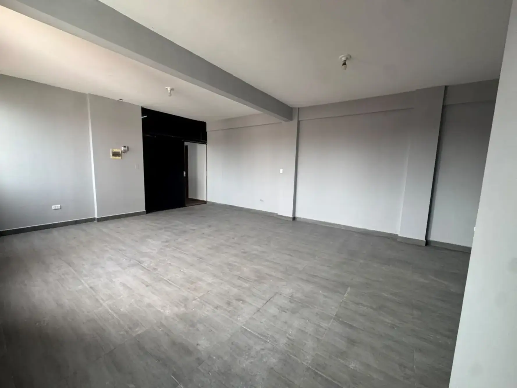Foto de DEPARTAMENTO EN ANTICRETICO CONTRAFACHADA