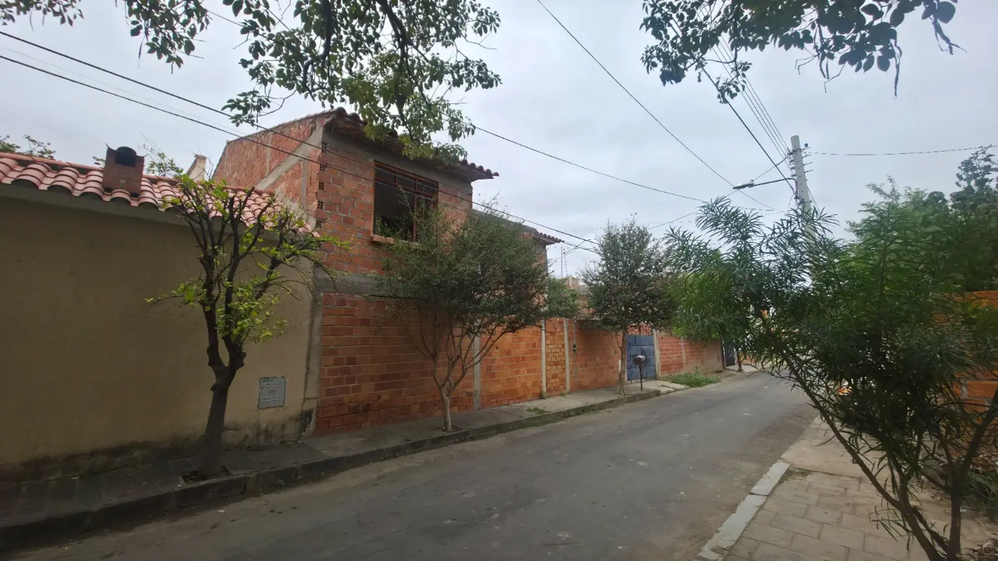 Foto de Casa en Venta – Barrio Moto Méndez | Frente a la Plaza Roberto Cassap, Tarija