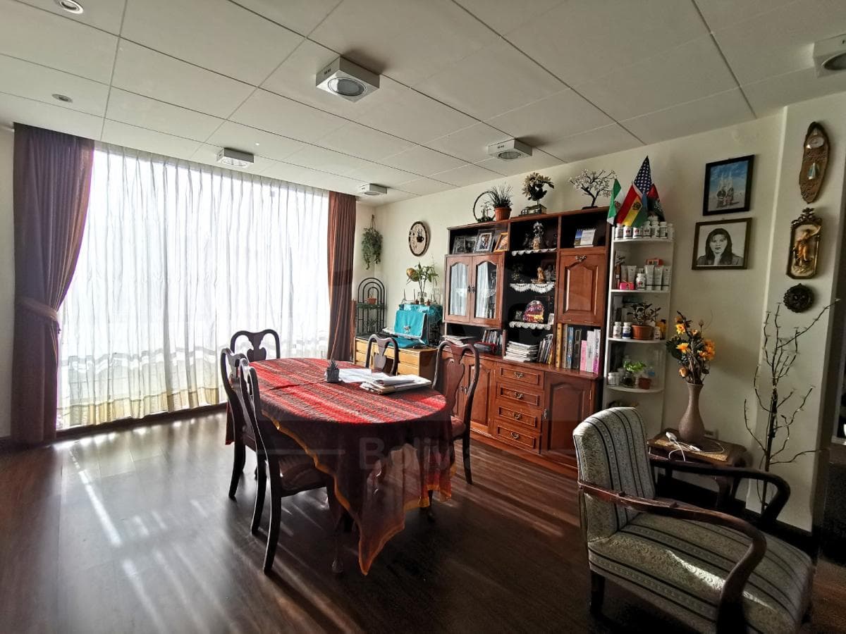 Foto de DEPARTAMENTO EN ANTICRÉTICO (ZONA CÉNTRICA)