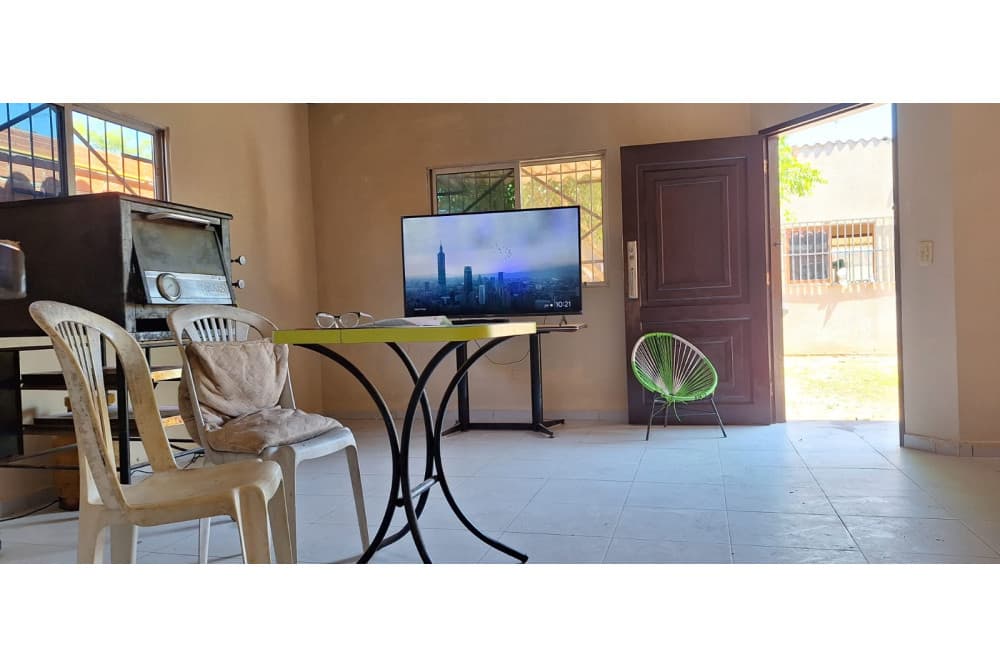 Foto de CASA CON TIENDA COMERCIALES EN ANTICRETICO ZONA NORTE - VALLE SANCHEZ II
