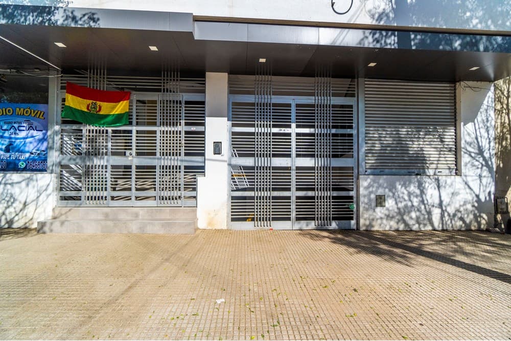 Foto de LOCAL COMERCIAL EN ANTICRETICO EXCELENTE UBICACION