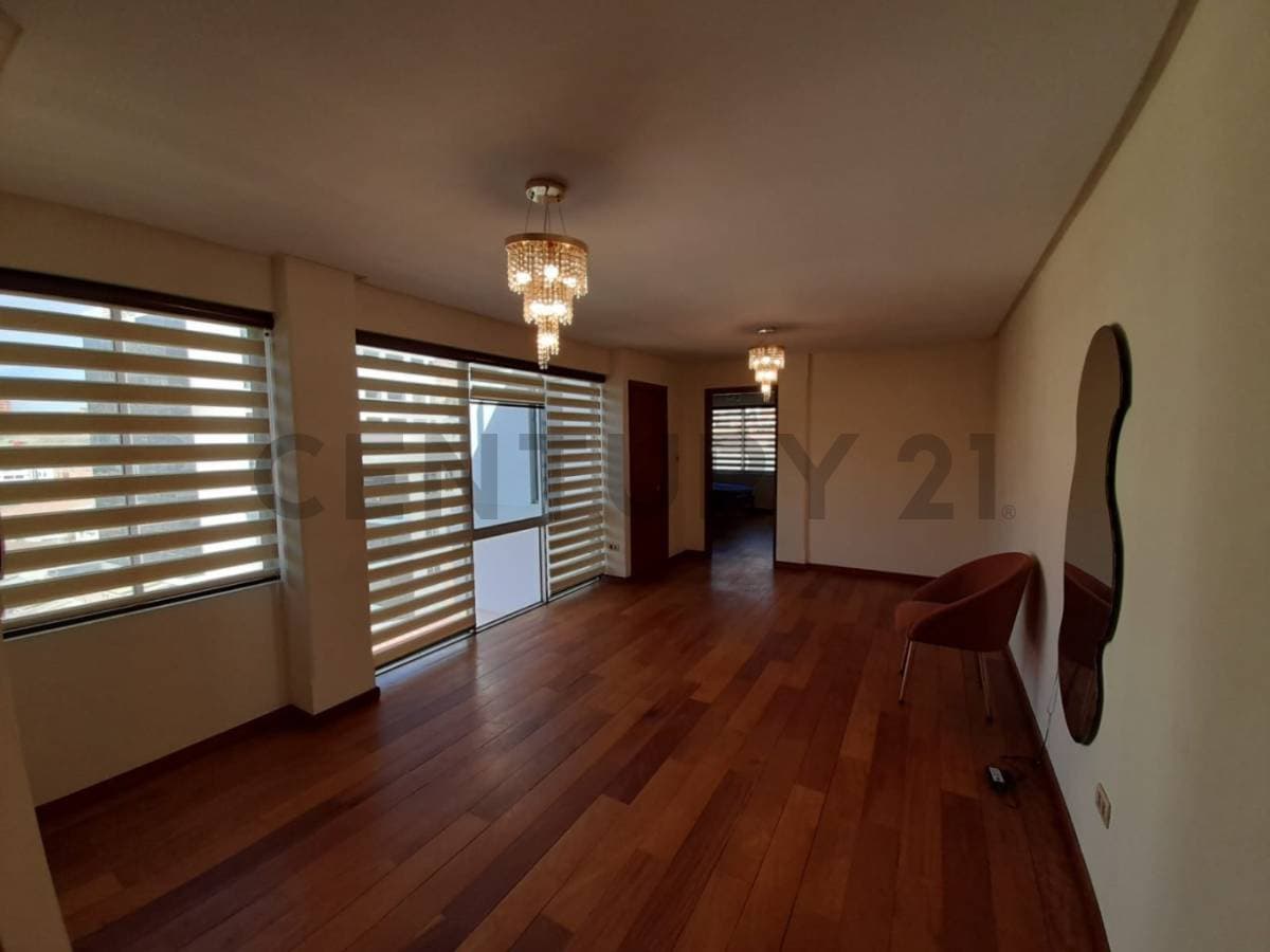 Foto de DEPARTAMENTO DE 1 DORMITORIO EN ALQUILER – BAJO SEGUENCOMA