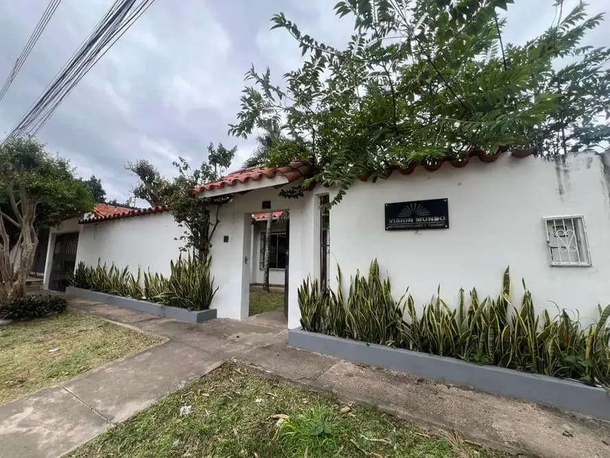 Foto de CASA COMERCIAL EN ALQUILER PARA FÁBRICA DE CERVEZA, RESTOBAR O CAFETERIA