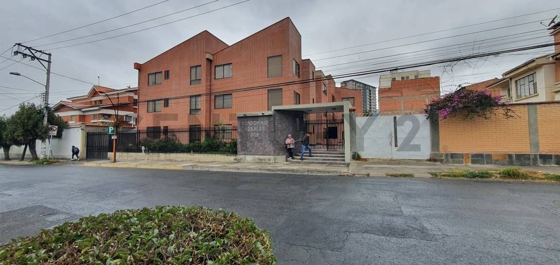 Foto de HERMOSO DEPARTAMENTO EN ALQUILER — LOS PINOS
