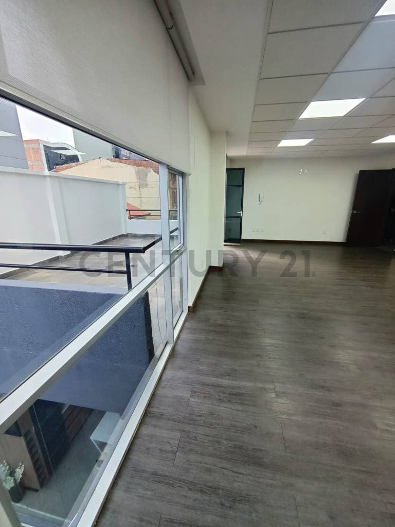 Foto de OFICINA CON TERRAZA PRIVADA EN ALQUILER EN SAN MIGUEL